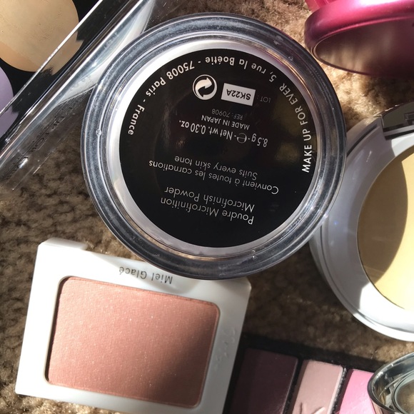 Makeup Bundle - Picture 5 of 6